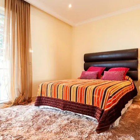 Βίλα Sleeps 12 Pool Air Con Wifi *